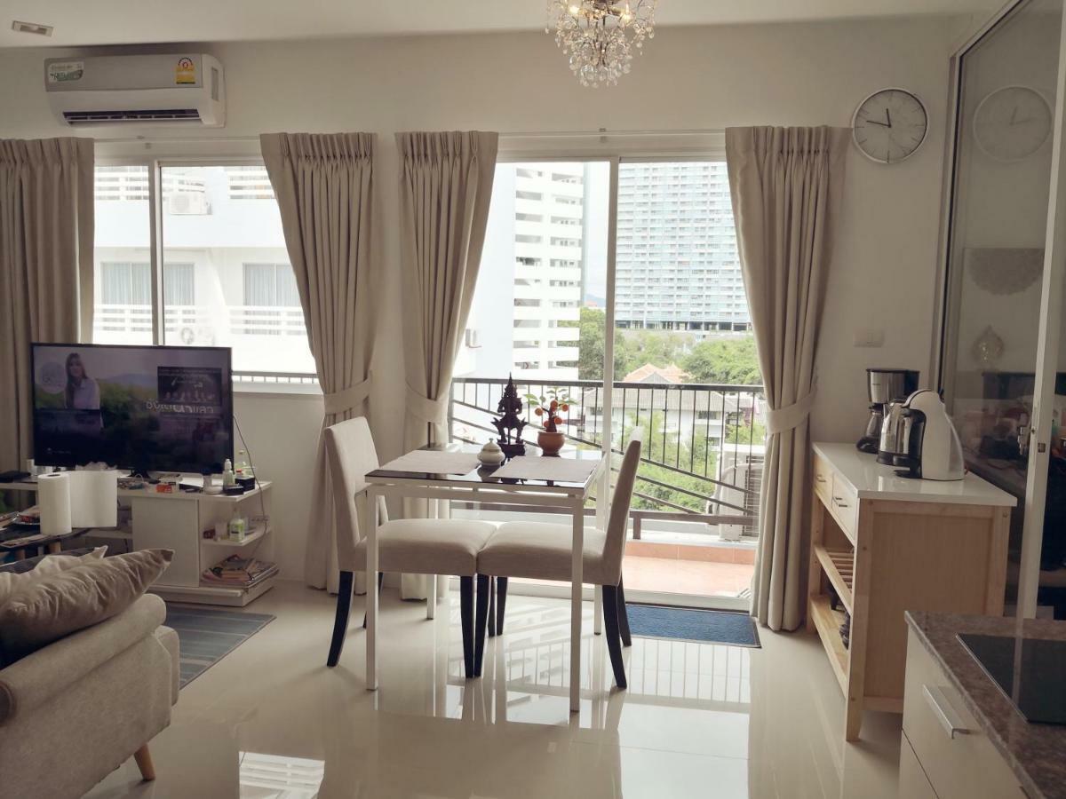 Trio Gems Condo Pattaya, Thailand หาดจอมเทียน ภายนอก รูปภาพ